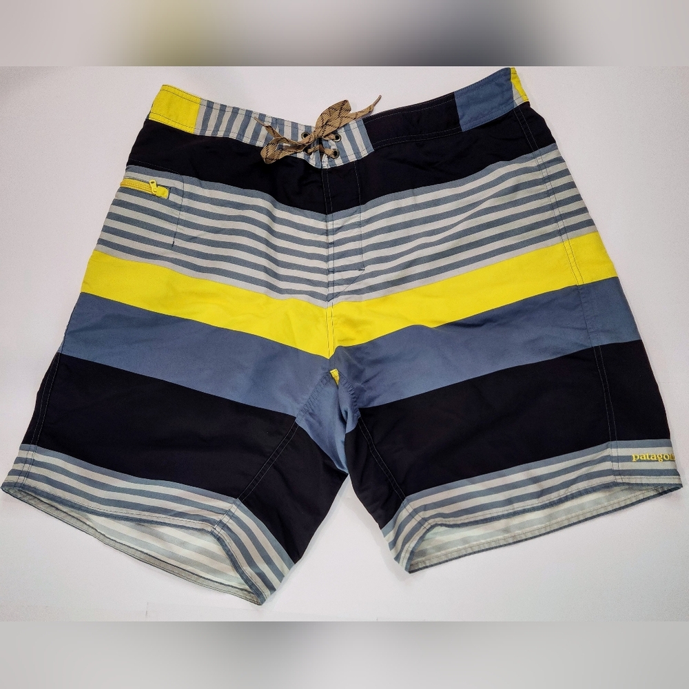Patagonia Wavefarer Men's 38 Board Shorts Unlined Swim Trunks Multicolor Striped